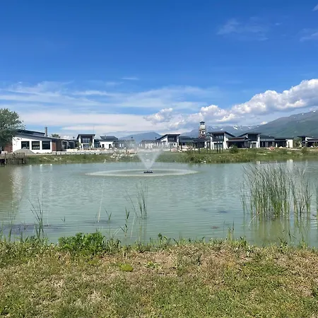 Здравен курорт Maria Village *