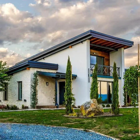 Здравен курорт Maria Village