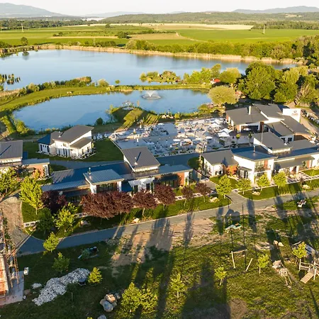 Здравен курорт Maria Village