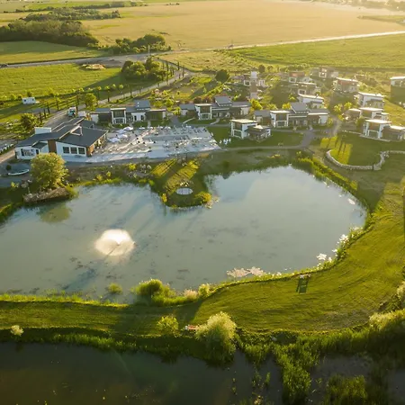 Здравен курорт Maria Village *